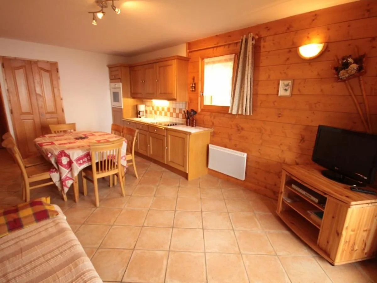 Apartment Magnifique T3 Avec Terrasse Et Garage A Villard-Sur-Doron - Fr-1-293-254