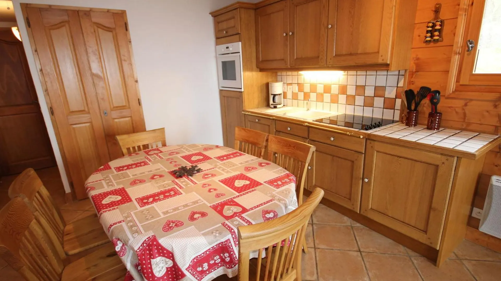 Magnifique T3 Avec Terrasse Et Garage A Villard-Sur-Doron - Fr-1-293-254 フランス